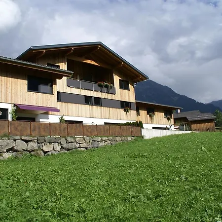 Appartement Carola شقة *